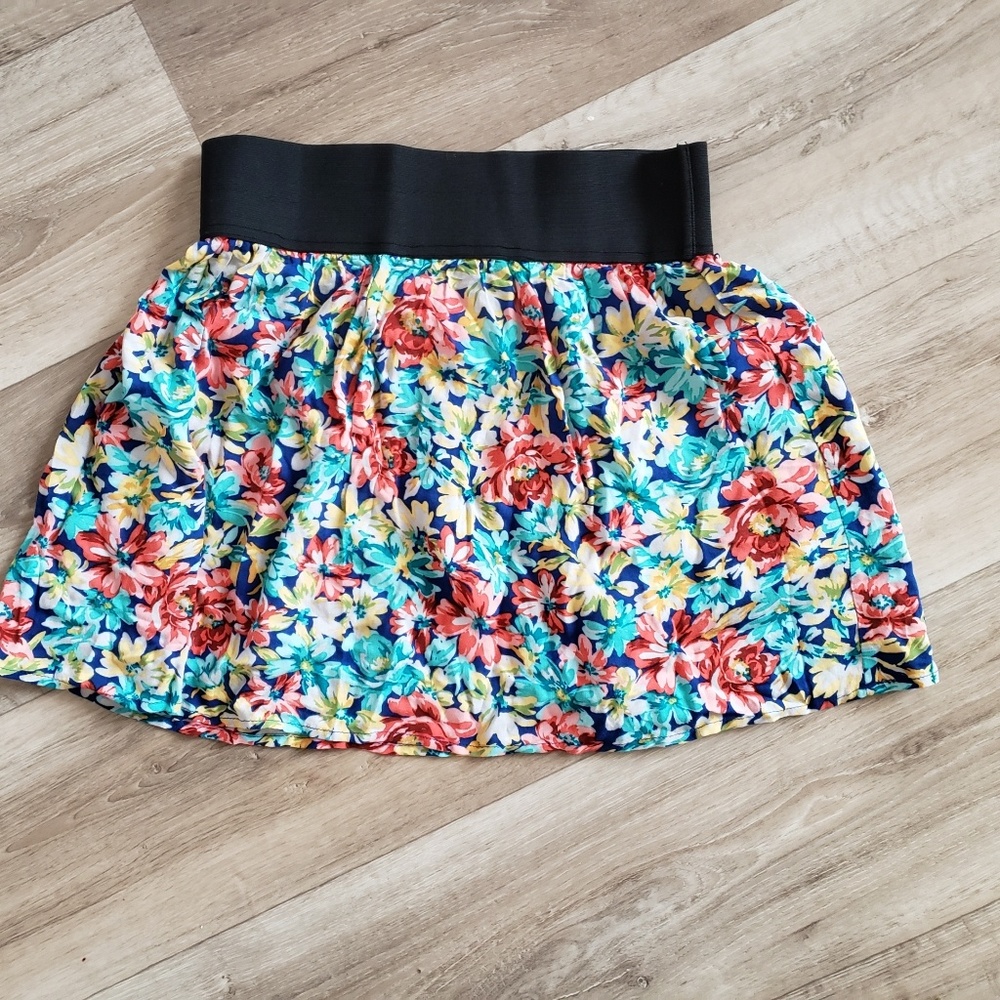 Tropical colored mini skirt